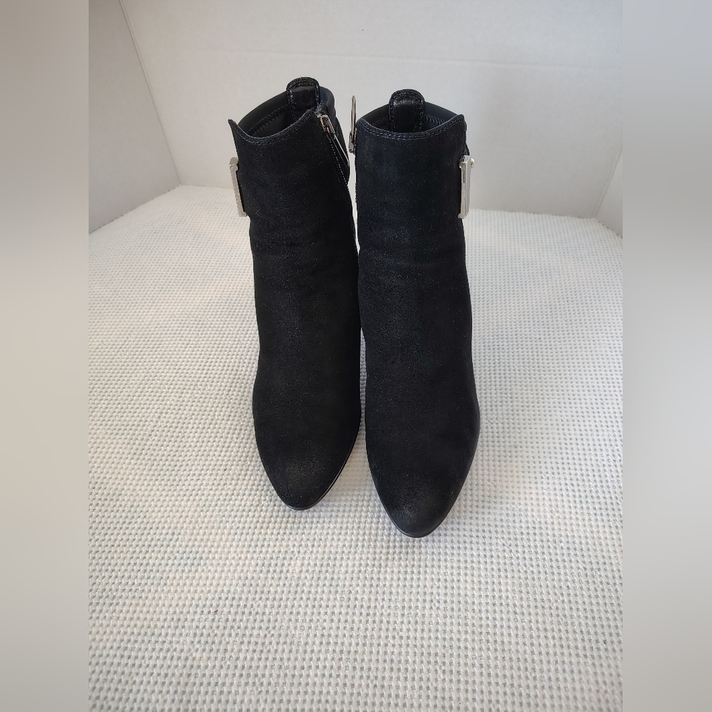 Aqouatalia Elegant Black Suede Ankle Boots Size 8 - Picture 2 of 10